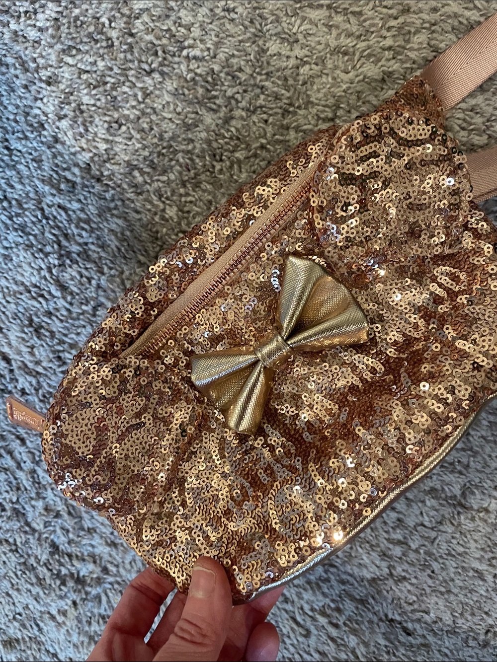 Loungefly Disney Minnie Mouse rose gold sequin fanny pack belt bag - Picture 2 of 4